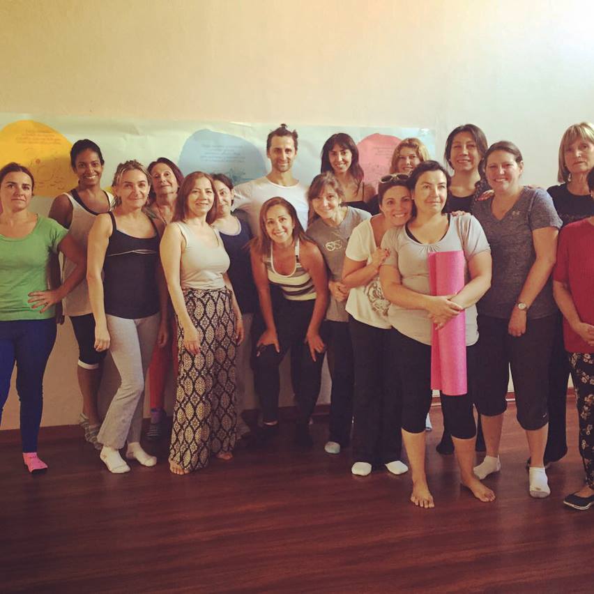 Primer taller Yoga Mujer Comuna de Providencia